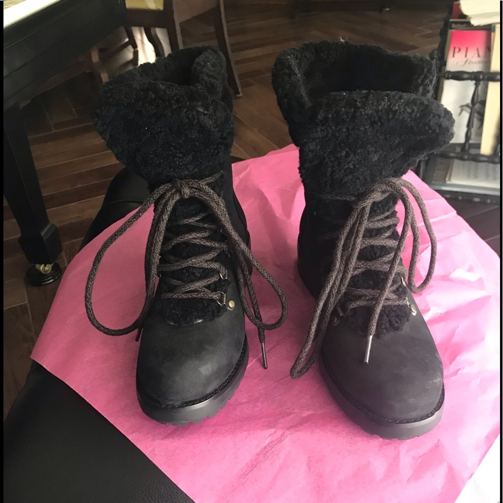 NWT Ugg Wool lined Boots